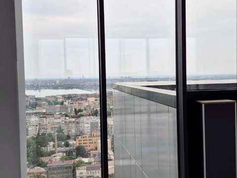 комерційна за адресою Костянтинівська вул., 4