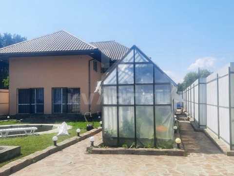 будинок за адресою центральна, 11