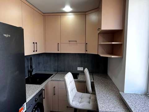квартира за адресою Олега Ленюка вул., 1