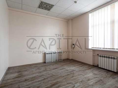 комерційна за адресою Дегтярівська вул., 45