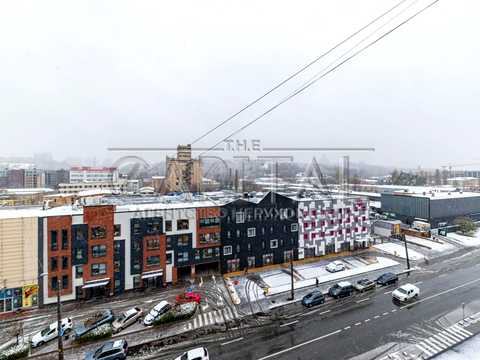 комерційна за адресою Костянтинівська вул., 66