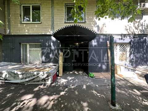 комерційна за адресою Кавказька вул., 1