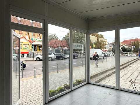 комерційна за адресою Чорновола вул., 19