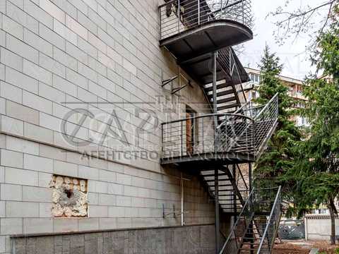 коммерческая по адресу Зоологическая ул., 10