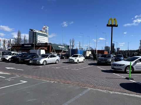 коммерческая по адресу Миколы Бажана просп., 17-А