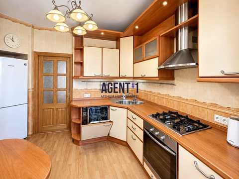 квартира за адресою Шовкуненка вул., 8/20