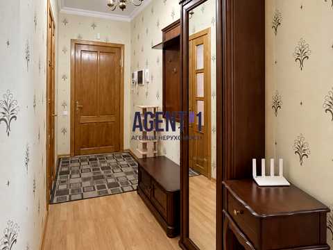 квартира за адресою Шовкуненка вул., 8/20