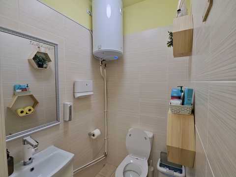 комерційна за адресою Незалежності вул. (Армійська), 8г