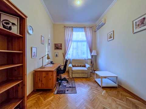квартира по адресу Лютеранская ул., 7/10