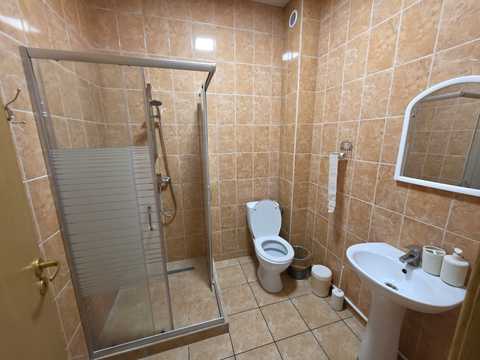 комерційна за адресою смт. Солотвино, Харківська вул., 3