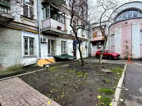 комерційна за адресою Костянтинівська вул., 54/13