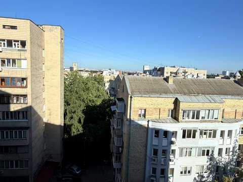 квартира за адресою Кирилівська вул. (Фрунзе), 14/18