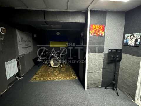 комерційна за адресою Васильківська пл., 15/14