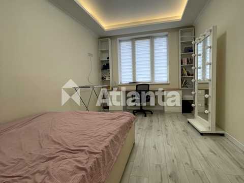 квартира за адресою Академіка Корольова вул., 33