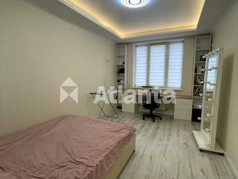 квартира за адресою Академіка Корольова вул., 33