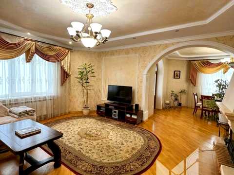 будинок за адресою с. Годилів, Грушева