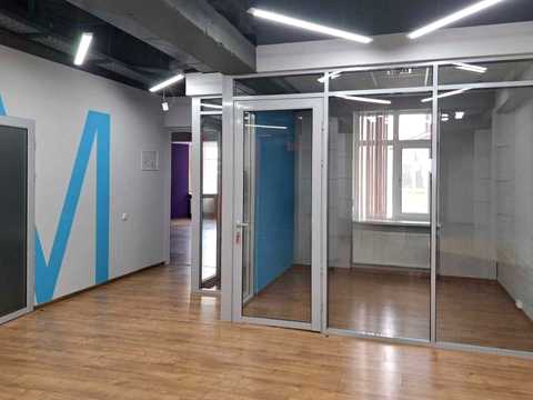 комерційна за адресою Лейпцизька вул., 12