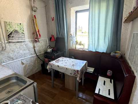 квартира за адресою Івана Франка пров., 4