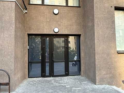 комерційна за адресою Василя Тютюнника вул. (Анрі Барбюса), 28-А