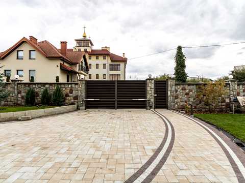 будинок за адресою шкільна