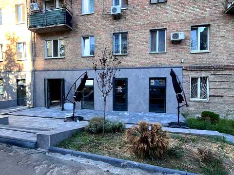 комерційна за адресою Джона Маккейна вул. (Івана Кудрі), 28/25