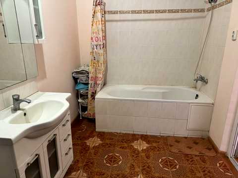 квартира по адресу Руфа ул., 35-В