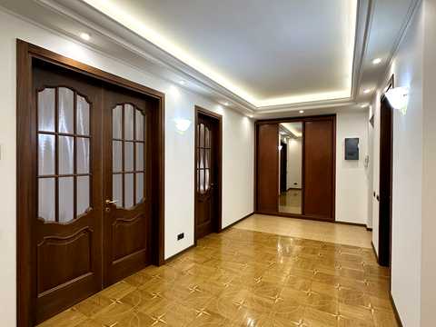квартира за адресою Назарівська вул. (Вєтрова), 11