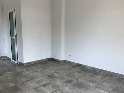 комерційна за адресою Винниченка вул., 47