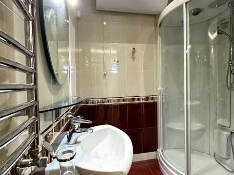 квартира за адресою Назарівська вул. (Вєтрова), 11