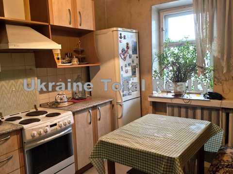 квартира за адресою Київ, Срібнокільська вул., 20