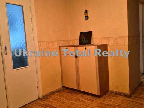 квартира за адресою Київ, Срібнокільська вул., 20