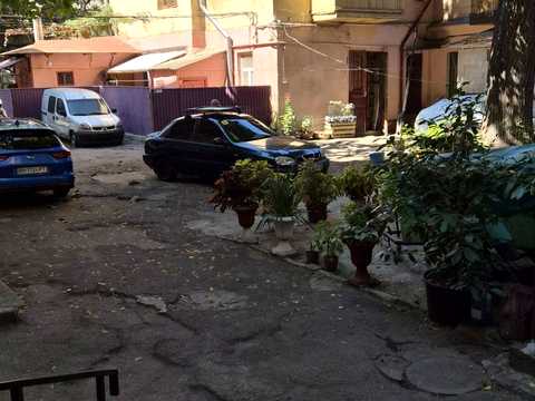 комерційна за адресою Отонівський пров. (Некрасова), 8