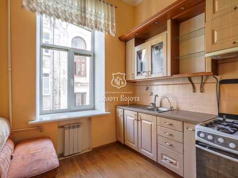 квартира за адресою Набережно-Хрещатицька вул., 7