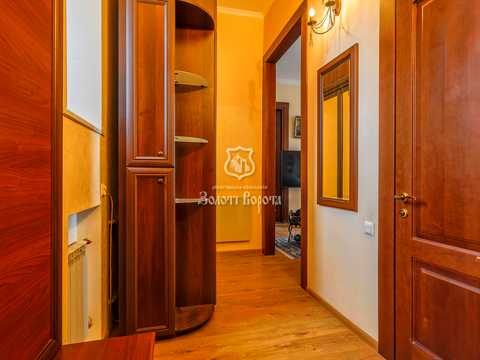квартира за адресою Набережно-Хрещатицька вул., 7