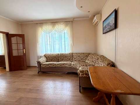 будинок за адресою Київська, 1