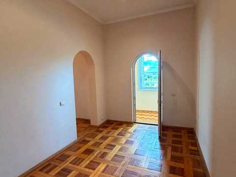 будинок за адресою Київська, 1