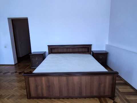 будинок за адресою Київська, 1