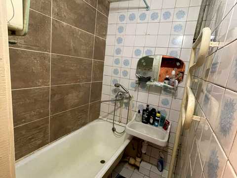 квартира за адресою Романа Ратушного вул. (Волгоградська), 5