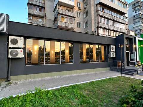 комерційна за адресою Варненська вул., 6