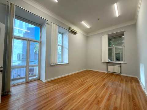 комерційна за адресою Архітектора Городецького вул., 17/1