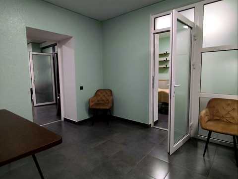 комерційна за адресою Мечникова вул., 109-Б
