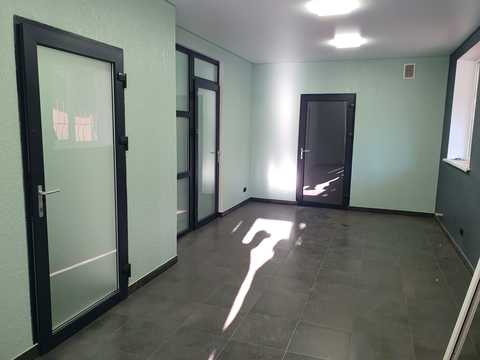 комерційна за адресою Мечникова вул., 109-Б