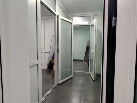 комерційна за адресою Мечникова вул., 109-Б