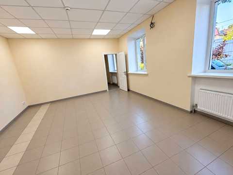 комерційна за адресою Діамантна вул., 8