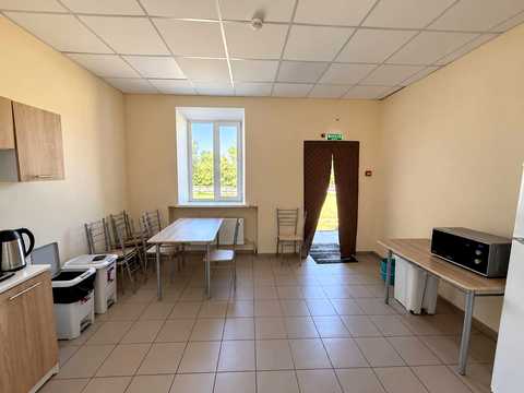 комерційна за адресою Діамантна вул., 8
