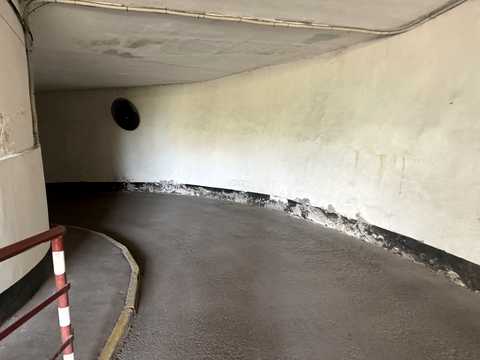 паркомісце за адресою Анни Ахматової вул., 35-Б