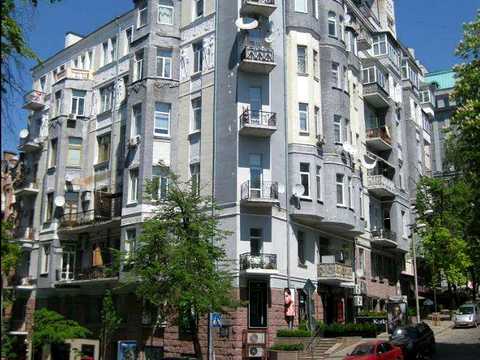 комерційна за адресою Архітектора Городецького вул., 17/1