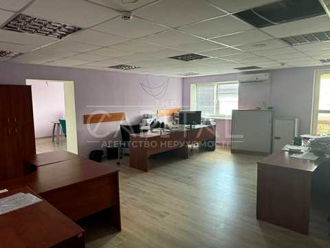 комерційна за адресою Вацлава Гавела бульв. (Івана Лепсе), 7-В