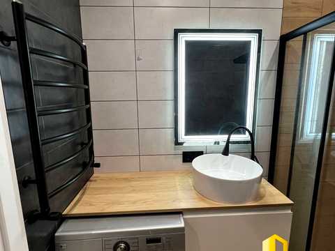 квартира по адресу Героїв Майдану ул., 1