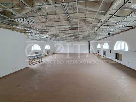 комерційна за адресою Золотоустівська вул., 23